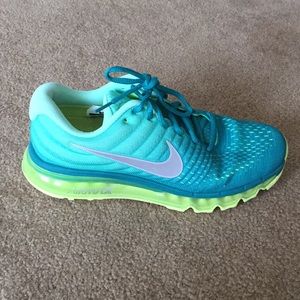 Nike Air Max 2017 Running Shoe